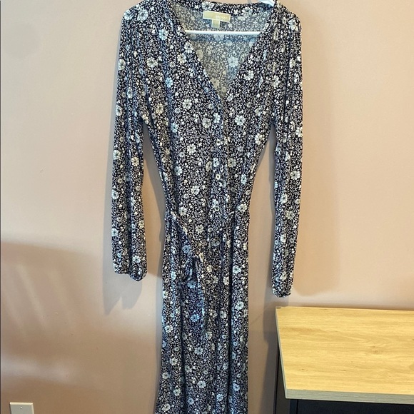 Micheal kors black and white floral maxi dress with gold buttons - Picture 1 of 5